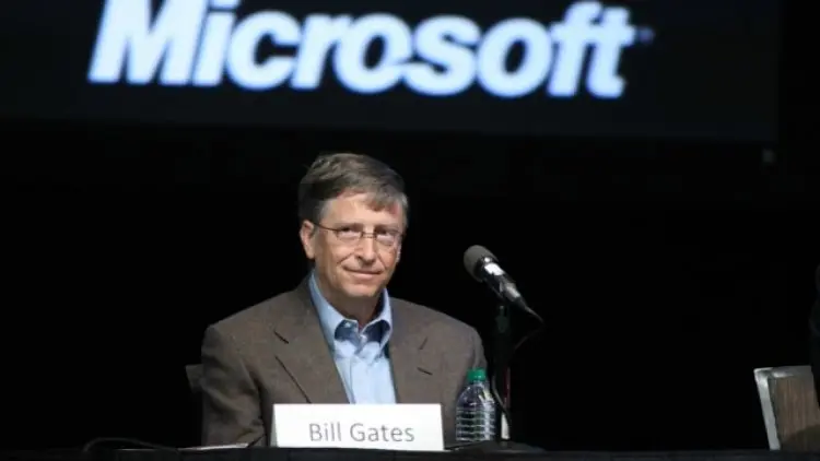 Alasan Bill Gates Pilih Android Ketimbang iPhone