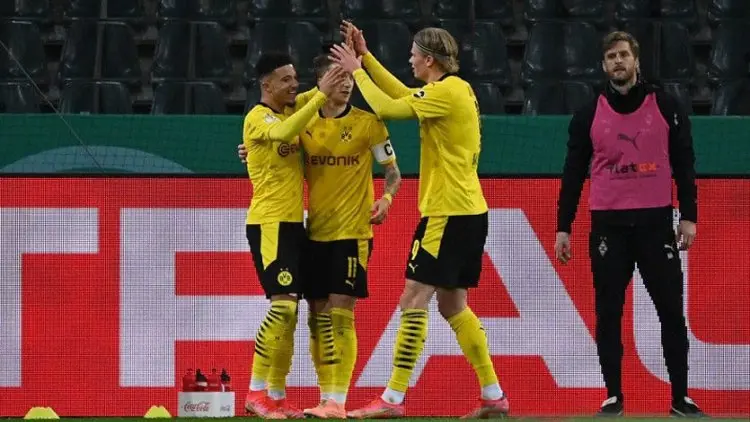 Jadon Sancho Antar Dortmund Melangkah ke Semifinal DFB Pokal