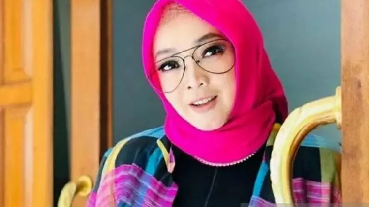 Mengenang Rina Gunawan, Sosok Hangat di Layar Kaca Indonesia