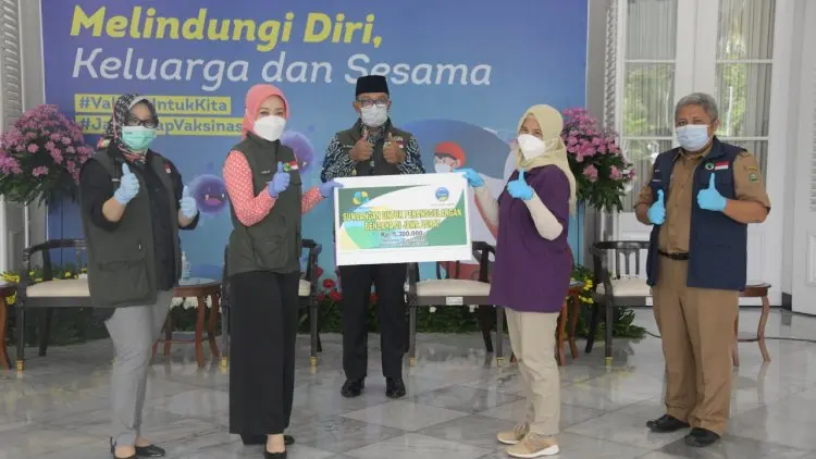 Satu Tahun COVID-19, Donasi Masih Terus Mengalir