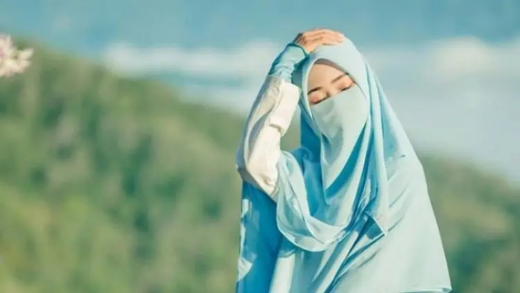 Sebaik-baik Perhiasan Adalah Wanita Saleh