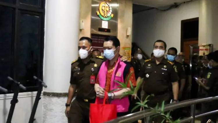 Kejagung Temukan 36 Lukisan Berlapis Emas dari Apartemen Jimmy Sutopo