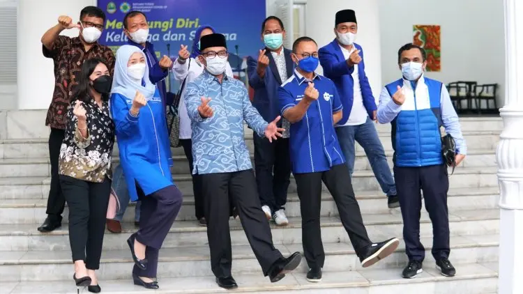 Kunjungi Ridwan Kamil, Sekjen PAN: Terbuka Bahas Penjajakan Dengan Calon Pemimpin Masa Depan