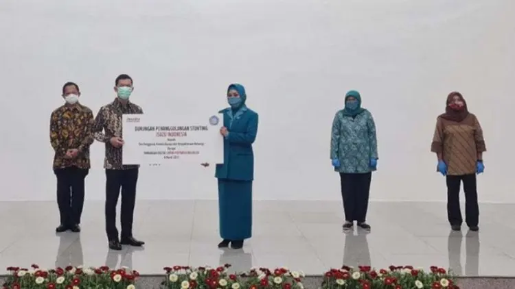 Mendagri Tito Karnavian Sambut Baik Donasi Timbangan untuk Posyandu