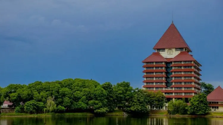 QS WUR Nobatkan FHUI sebagai Fakultas Hukum Terbaik di Indonesia
