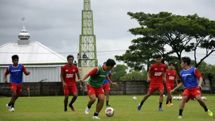 Ketua Umum PSSI Minta Klub Ingatkan Suporter Tak Datang ke Stadion