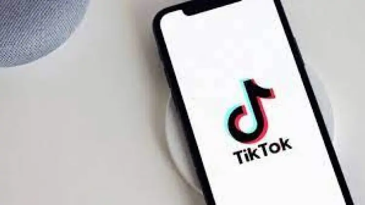 Kreativitas Guru Bikin Konten Edukasi via TikTok