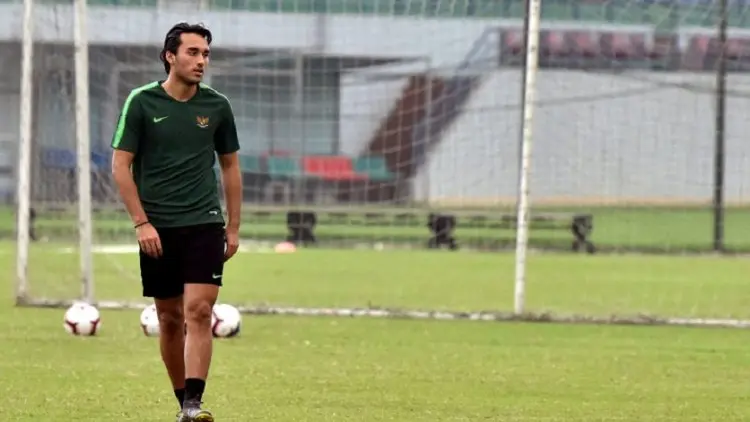 Persib Terus Dekati Ezra Walian, Robert: Komunikasi Masih Berlangsung