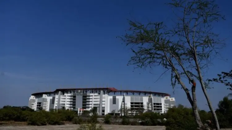 Stadion GBT Surabaya Belum Layak Digunakan Pertandingan Resmi