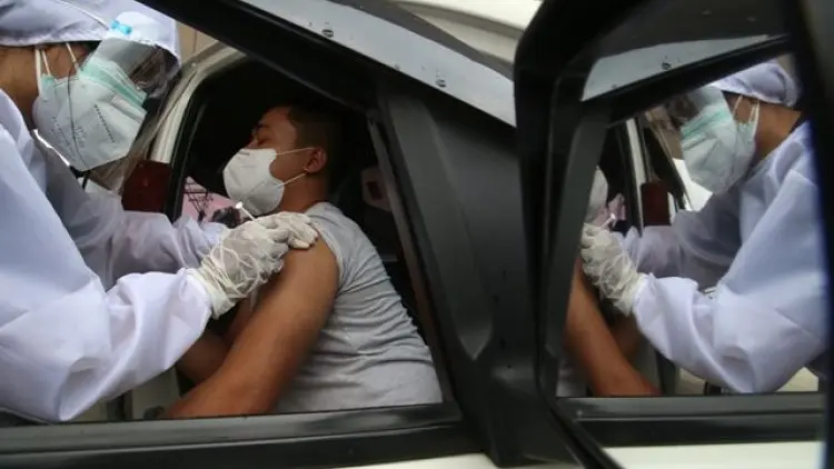Foto: Vaksin Covid-19 bagi Pengemudi Transportasi Daring