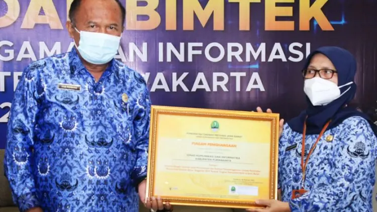Soal Persandian, Purwakarta Terbaik di Jawa Barat