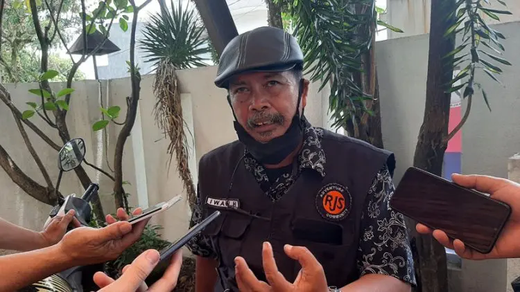 Vaksin Dulu Semua Guru, Baru Bicara PTM