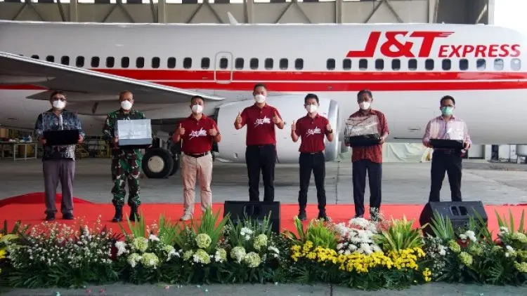Efisiensi Pengiriman, J&T-Trigana Air Terbangkan Pesawat Angkut Paket 