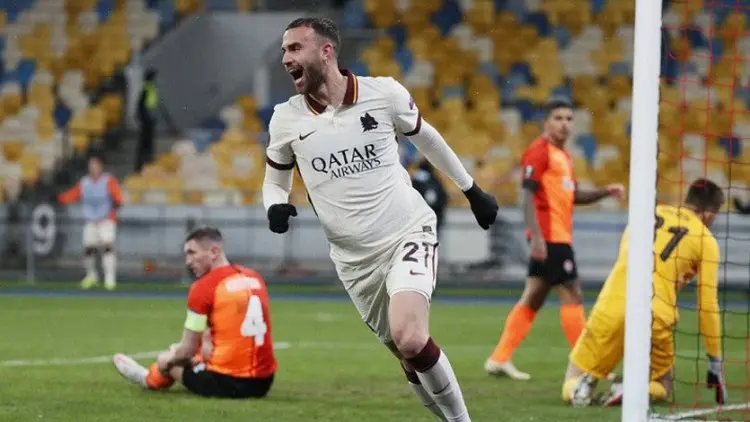 Roma Mantapkan Agregat, Granada Lolos Meski Kalah