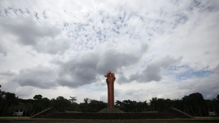 Lebih Dekat Dengan Monumen BLA