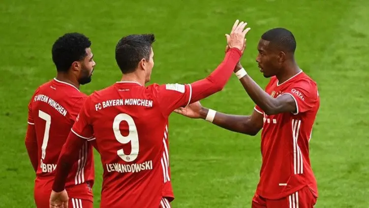 Tiga Gol Lewandowski Antar 10 Pemain Bayern Cukur Stuttgart 4-0