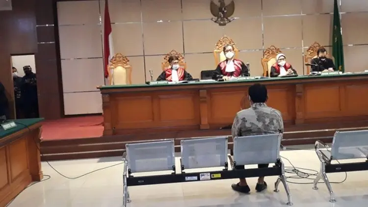 Rachmat Yasin Divonis 2 Tahun 8 Bulan Penjara