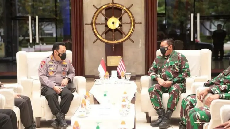 Kapolri dan Kasal Sepakat Perkuat Sinergi Penegakan Hukum di Perairan