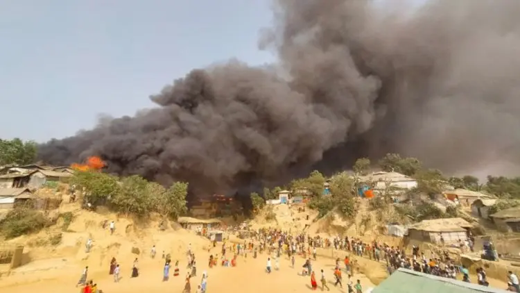 Bangladesh Selidiki Kebakaran Kamp Rohingya yang Jatuhkan Korban Jiwa