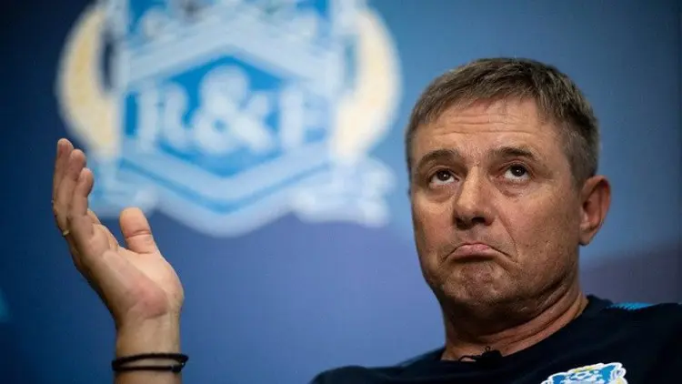 Timnas Serbia Tidak Mau Dipusingkan Pengunduran Diri Presiden Federasi