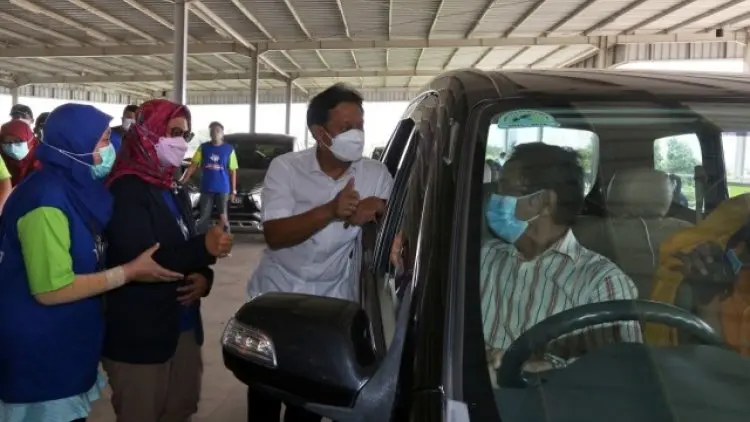 XL Gelar Sentra Vaksinasi Drive Thru di Depok