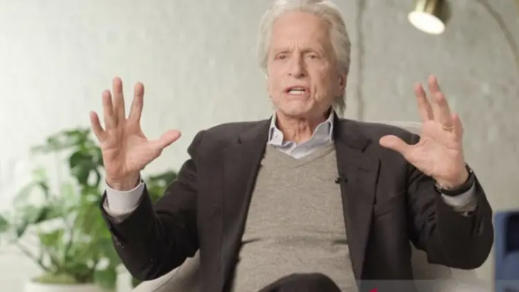 Kata Michael Douglas Soal Film 'Superhero' dan Layanan Streaming