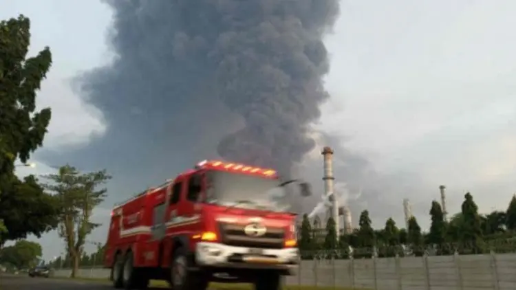 Kebakaran Kilang Balongan Indramayu, Tiga Orang Dilaporkan Hilang