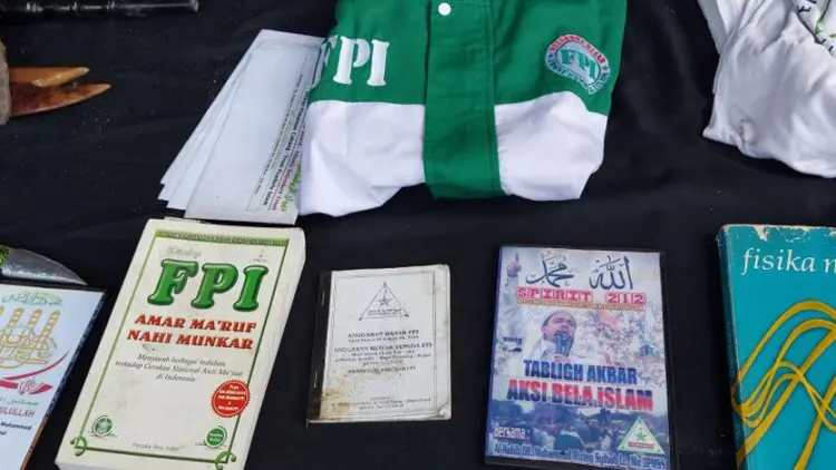 Kuasa Hukum Rizieq: Temuan Atribut FPI di Condet Tak Bisa Dikaitkan