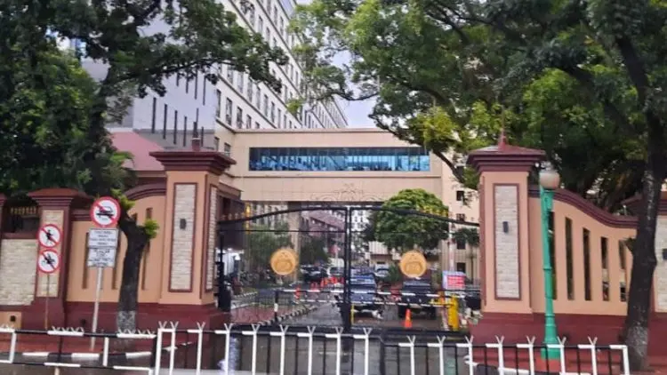 Mobil Gegana dan Inafis Masuk Markas Bareskrim