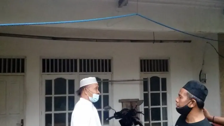 Diserbu Awak Media, Ayah ZA Enggan Beri Komentar