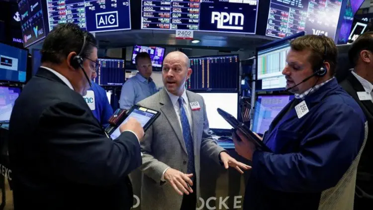 Wall Street Menguat, S&P 500 Ditutup di Atas 4.000 untuk Pertama Kali