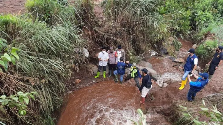 57 Rumah Warga Kecamatan Kertasari Terdampak Banjir Bandang
