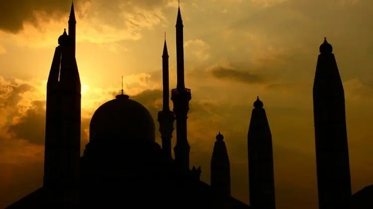 Mengenal Apa Itu 'Hilal'