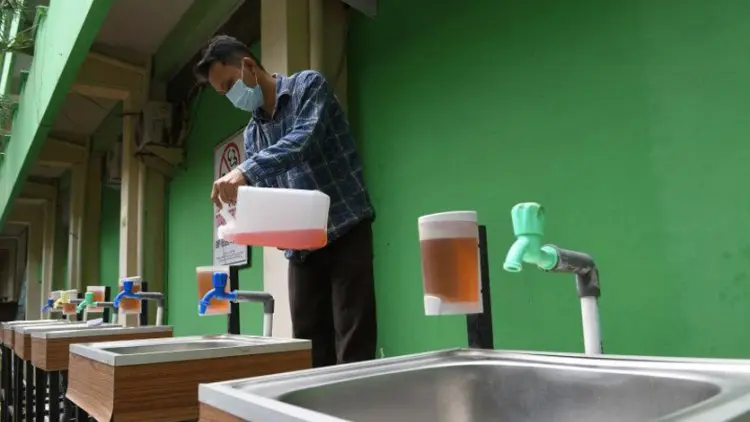 DKI Terapkan Sistem Belajar Campuran dalam Uji Coba Sekolah Tatap Muka