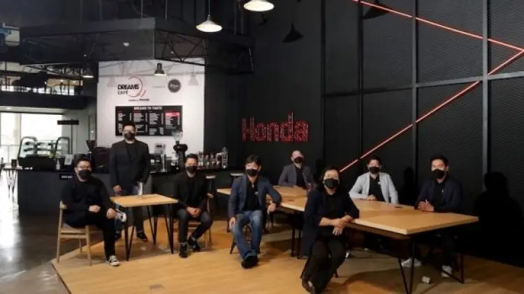 Dreams Cafe, Tempat Nongkrong Baru Pecinta Honda