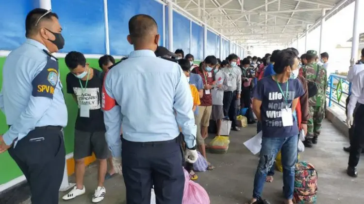 Ratusan TKI Dideportasi dari Malaysia Tiba di Nunukan