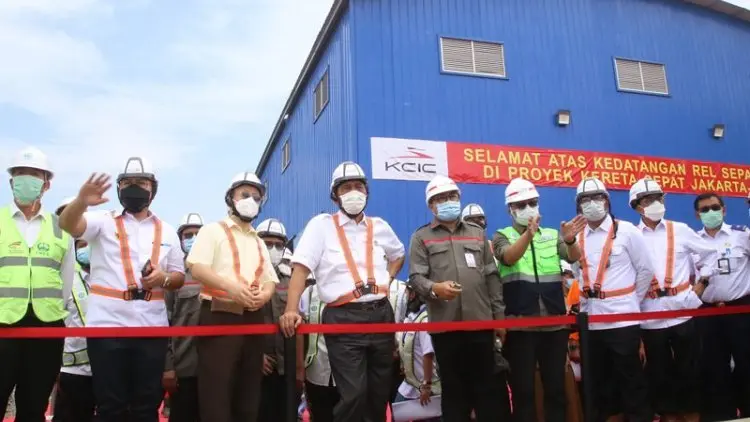 Foto: Kunjungan Menko Marves ke Proyek Kereta Cepat Jakarta-Bandung