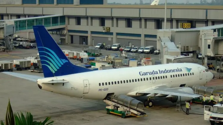 Garuda Indonesia Larang Sementara Angkut Ponsel Vivo