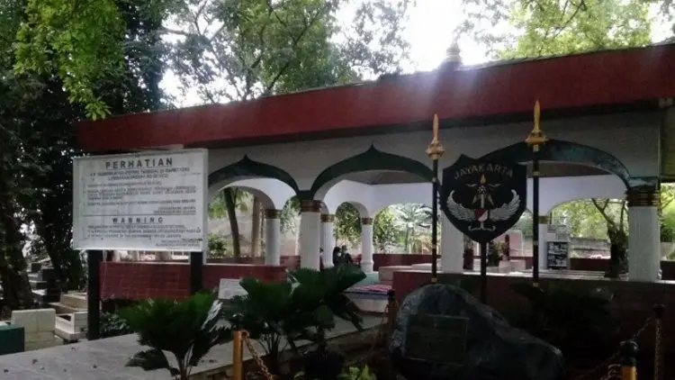 Makam Pangeran Jayakarta Ramai Peziarah pada Bulan Ramadan