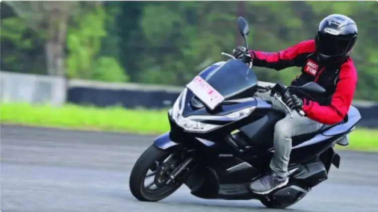 Inilah Tips Mengendarai Sepeda Motor Saat Puasa