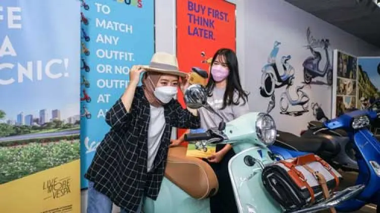 Sentuhan Vespa Picnic via Dekorasi Diler Motoplex