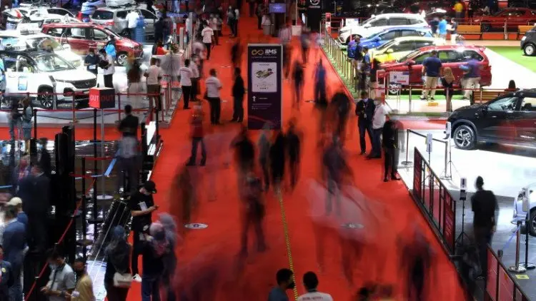 Cari Kendaraan Baru? Simak Daftar Promo di IIMS Hybrid 2021