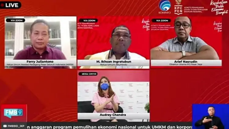 Pedagang Pasar Divaksin, Protokol Kesehatan Tetap Dijaga