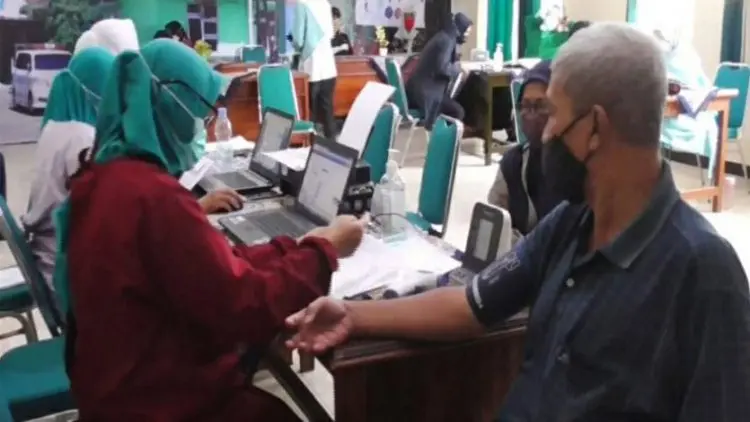 Bolehkah Disuntik Vaksin Lain Berbarengan dengan Vaksin Covid-19?