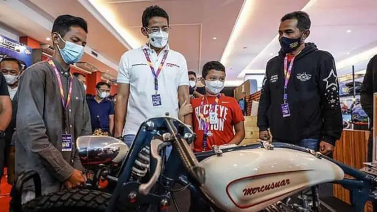 Sandiaga Minta Komunitas Gaungkan Wisata Bermotor