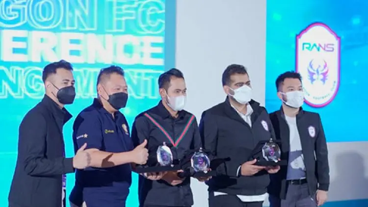 Rans Cilegon FC Disponsori Juragan 99 Trans