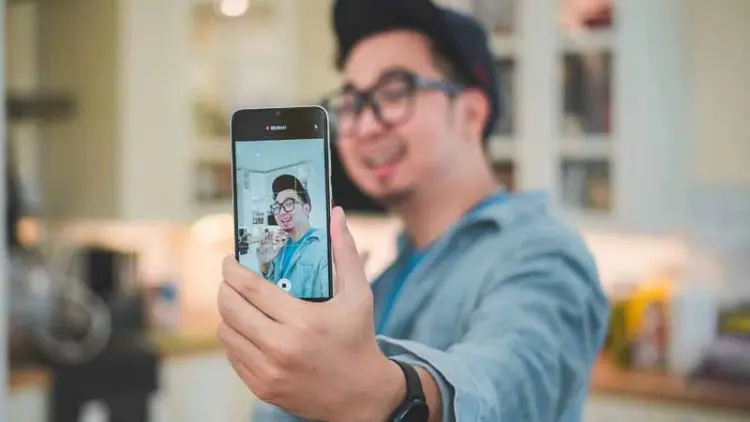 Inilah Tips Sukses Menjadi Content Creator Ala Youtuber Edho Zell