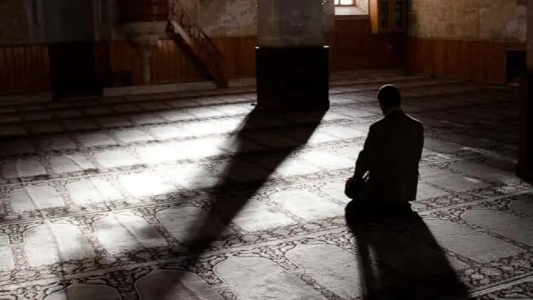 Bolehkah Iktikaf Selain Ramadan dan Tanpa Puasa?