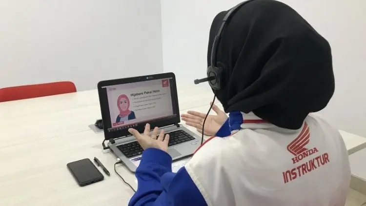 AHM Edukasi Safety Riding kepada Perempuan