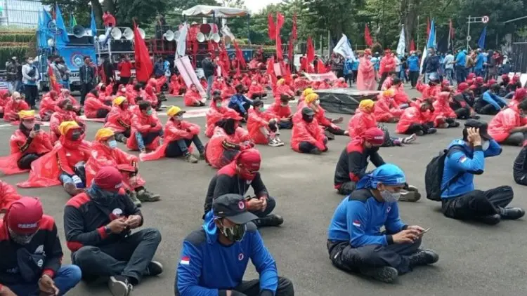 Peringatan Hari Buruh di Tengah Pandemi, Tes Antigen Dulu Sebelum Aksi